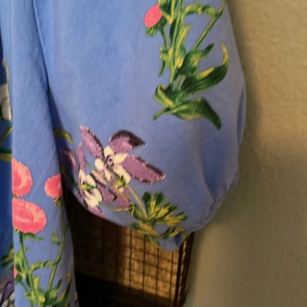 Loft puff sleeve floral top medium - Picture 3 of 4